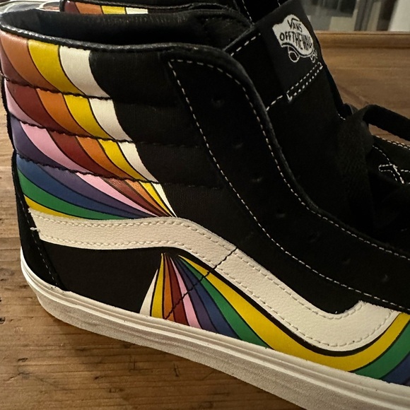 #48 ❤️ BNWT VANS DK8 Hi Rainbow black suede sneakers - Picture 10 of 11